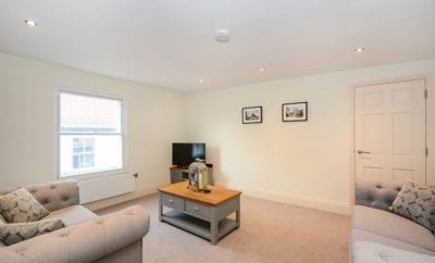 Minster’s Keep- Stylish Apartment Near York Minster