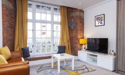 Cocoa suites 23 – Spacious Studio Apartment in City Centre Location