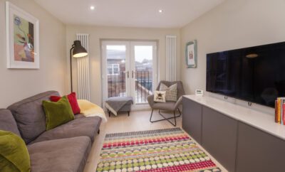 Compton Lodge Stylish 2 bed Apartment with Free Parking